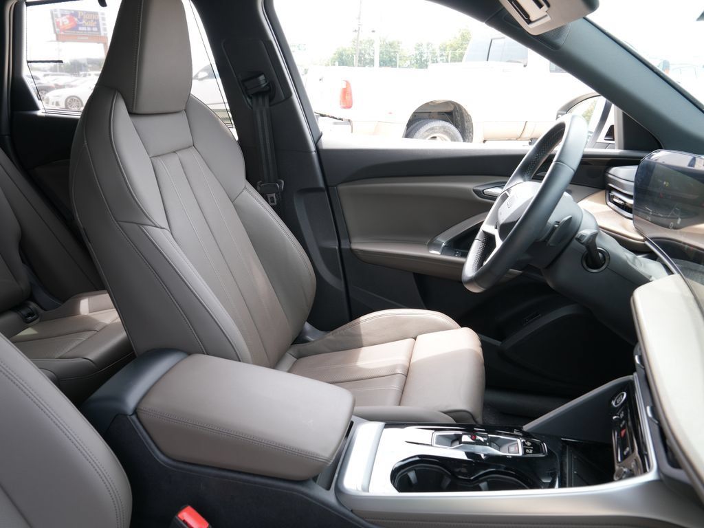 Used 2025 Audi Q5 Premium Plus w/ Premium Plus AWD/4WD image 16