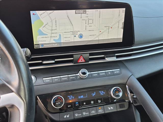 Used 2022 Hyundai Elantra Limited FWD image 15