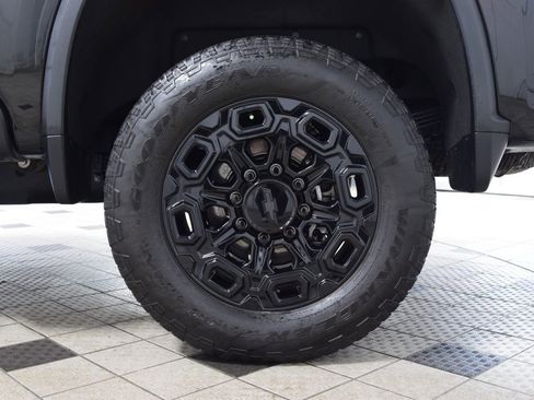 Used 2024 Chevrolet Silverado 2500 LTZ w/ LTZ Plus Package image 31