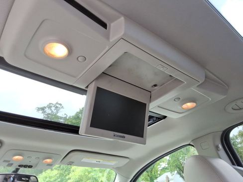 Used 2012 GMC Acadia Denali FWD image 19