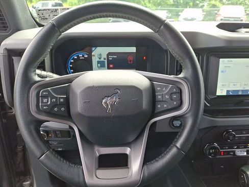 Certified 2023 Ford Bronco Big Bend w/ Sasquatch Package AWD/4WD image 31
