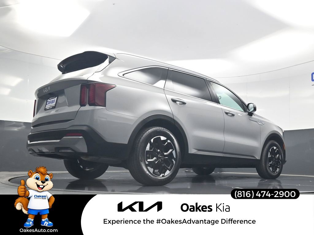 Certified 2026 Kia Sorento S w/ S Panoramic Sunroof Package FWD image 45