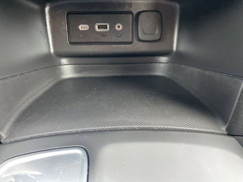 Used 2023 Chevrolet Equinox LT image 27