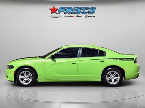 Used 2023 Dodge Charger SXT RWD image 4