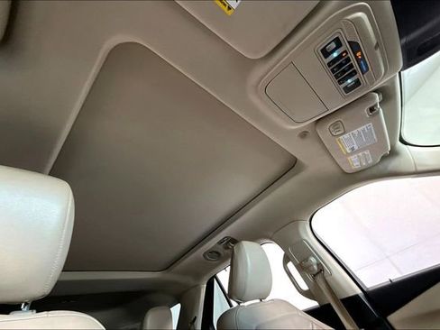 Used 2020 Ford Explorer Limited image 22