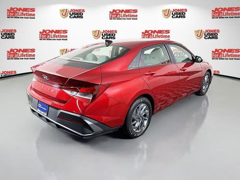 Certified 2024 Hyundai Elantra SEL image 16