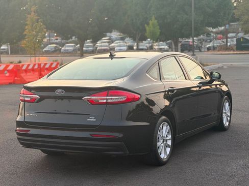 Used 2020 Ford Fusion SE FWD image 5