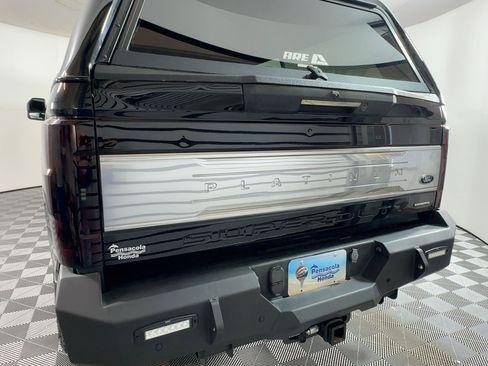 Used 2017 Ford F250 Platinum w/ Platinum Ultimate Package image 8