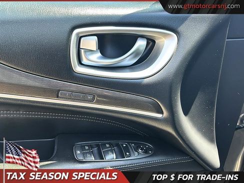 Used 2019 INFINITI QX60 Luxe w/ Essential Package AWD/4WD image 18