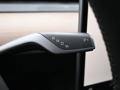 Used 2023 Tesla Model Y Performance AWD/4WD image 19