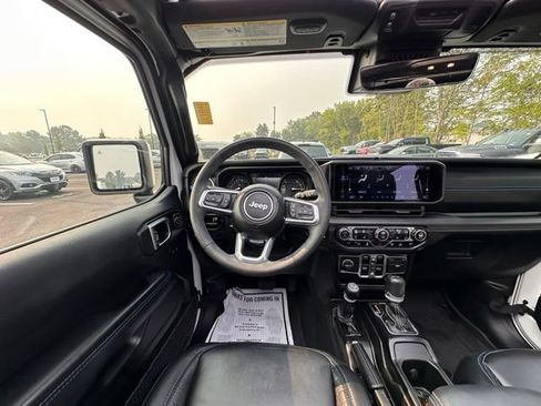 Used 2024 Jeep Wrangler High Altitude AWD/4WD image 16