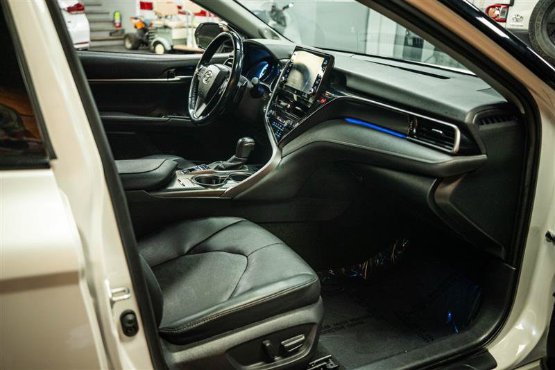 Used 2021 Toyota Camry XSE w/ Navigation Upgrade Package FWD image 12