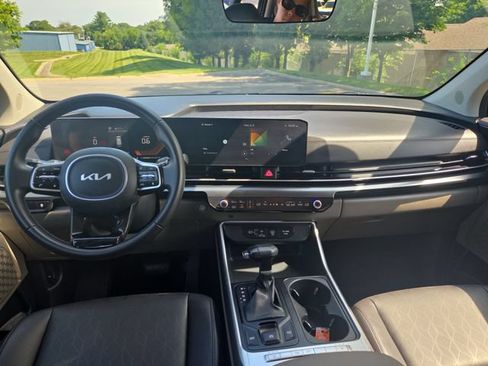 Certified 2026 Kia Carnival FWD image 19
