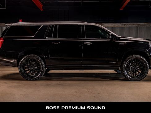 Used 2024 GMC Yukon XL Denali w/ Denali Reserve Package image 11