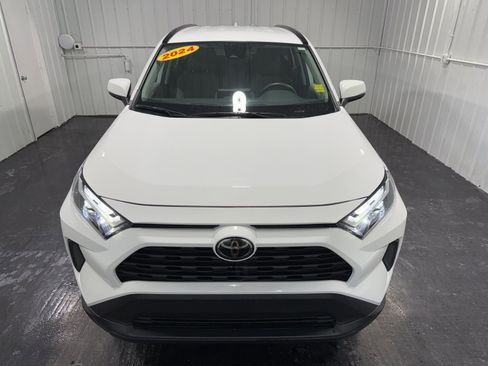 Used 2024 Toyota RAV4 XLE image 5