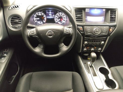 Used 2019 Nissan Pathfinder S FWD image 22