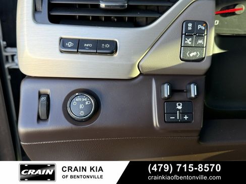 Used 2016 GMC Yukon Denali w/ Open Road Package image 13