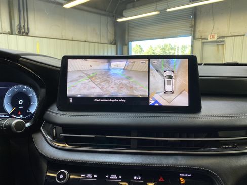 Used 2025 INFINITI QX60 Luxe image 45