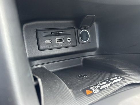 Used 2021 Chevrolet Equinox Premier image 34