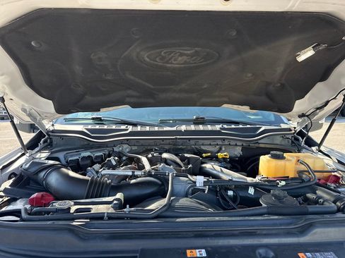 Used 2019 Ford F250 Lariat w/ Lariat Value Package AWD/4WD image 31