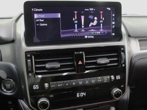 Used 2022 Lexus GX 460 Premium w/ Accessory Package AWD/4WD image 62