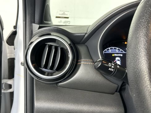 Used 2023 Nissan Kicks SR FWD image 18