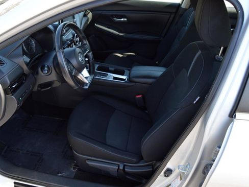 Used 2022 Nissan Sentra SV w/ Trunk Package image 11