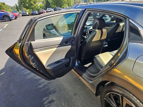 Used 2019 Honda Civic EX-L image 15