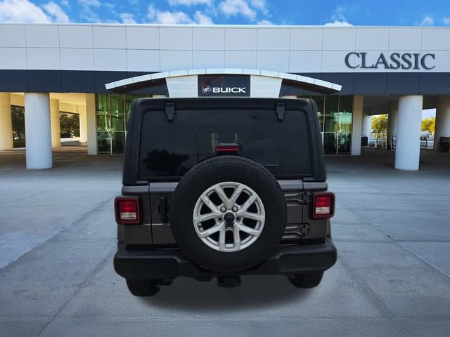 Used 2023 Jeep Wrangler Unlimited Sport AWD/4WD image 7