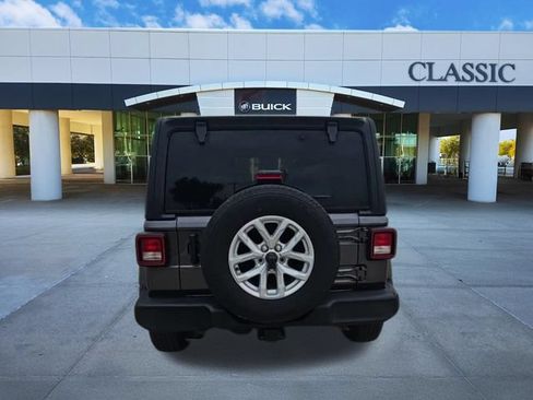 Used 2023 Jeep Wrangler Unlimited Sport AWD/4WD image 7