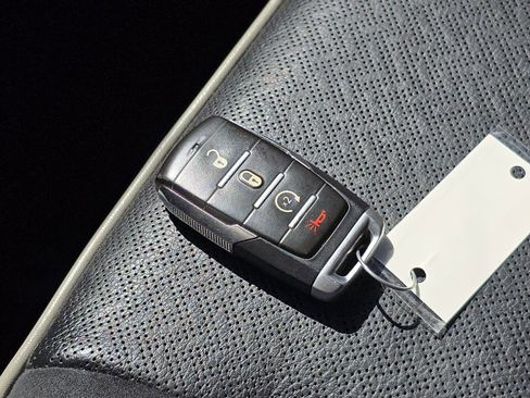 Used 2020 RAM 1500 Laramie image 38