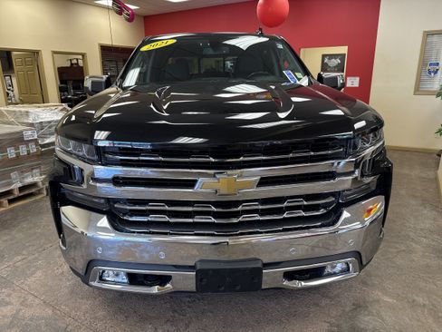 Used 2021 Chevrolet Silverado 1500 LTZ AWD/4WD image 2