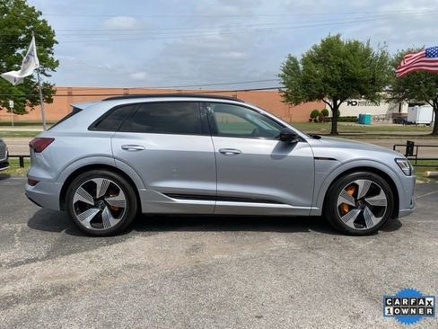 Used 2023 Audi e-tron Premium Plus image 6