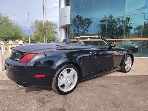 Used 2004 Lexus SC 430 Convertible image 12