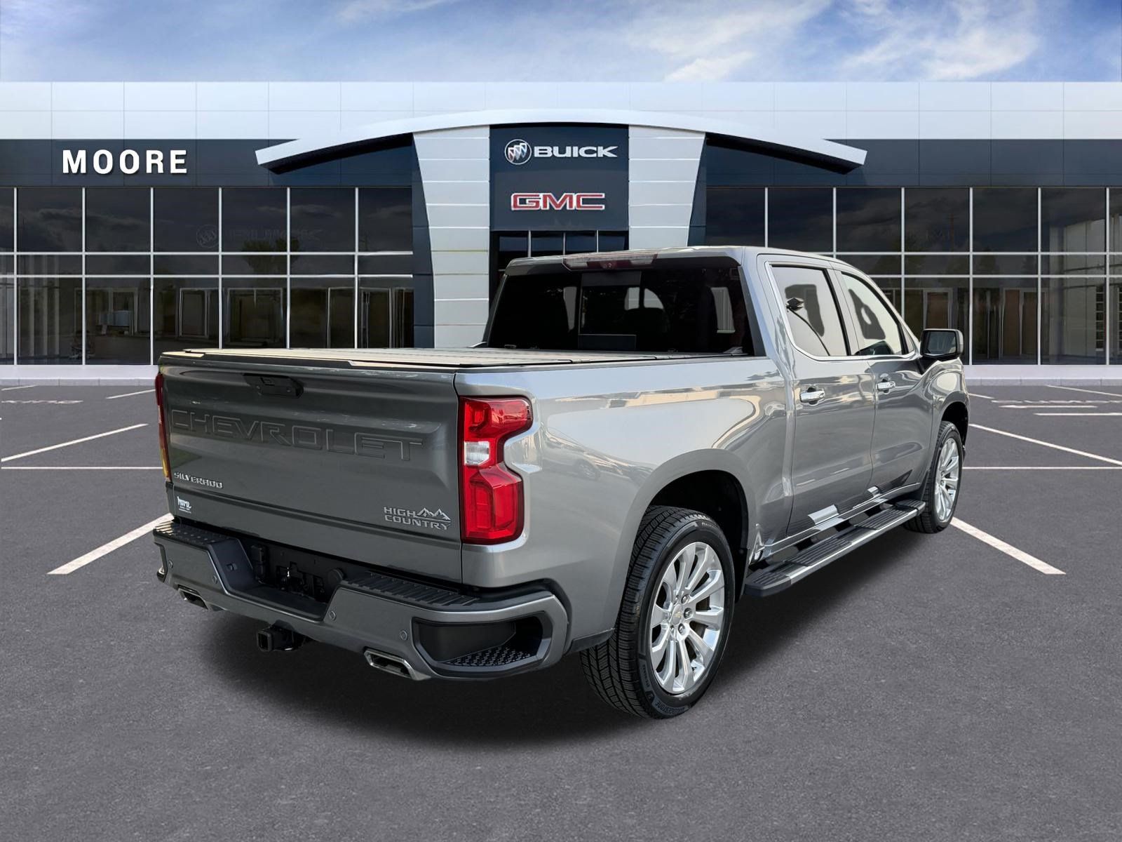 Used 2021 Chevrolet Silverado 1500 High Country w/ Technology Package AWD/4WD image 3