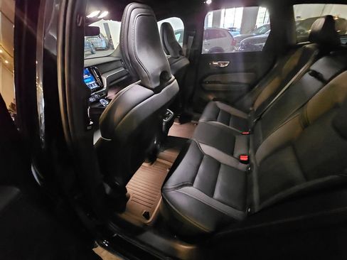 Certified 2024 Volvo XC60 B5 Ultimate w/ Climate Package AWD/4WD image 14