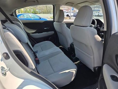 Used 2022 Honda HR-V LX image 19