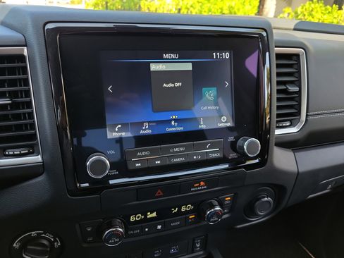 Used 2022 Nissan Frontier SV w/ SV Premium Package AWD/4WD image 21