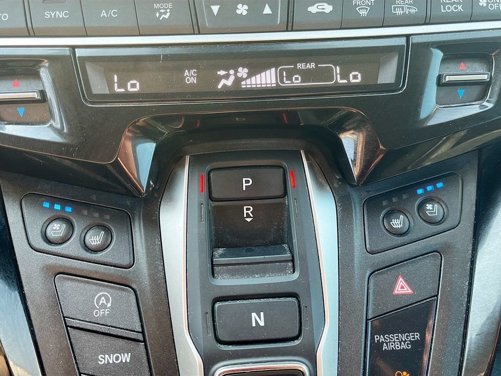 Used 2025 Honda Odyssey Elite image 19
