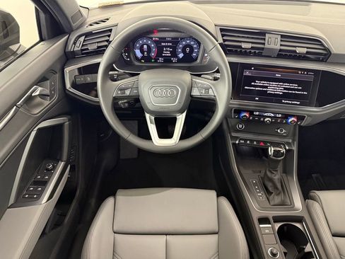 New 2025 Audi Q3 2.0T Premium image 16