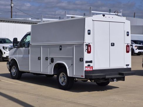 New 2025 Chevrolet Express 3500 w/ Power Convenience Package RWD image 4