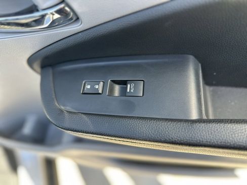 Used 2017 Honda Pilot Touring image 34