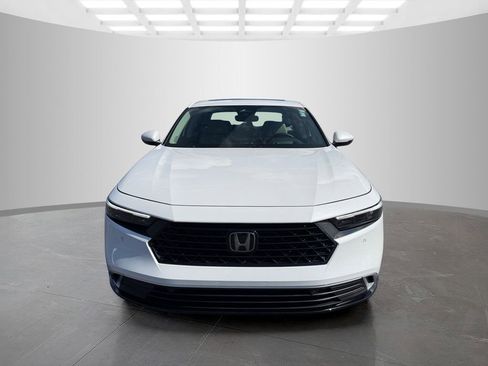 Used 2025 Honda Accord Touring image 2