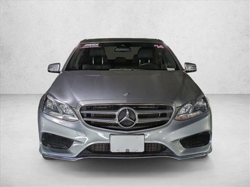 Used 2014 Mercedes-Benz E 250 BlueTEC Sedan image 2
