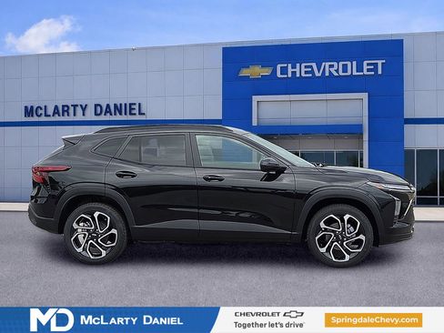 New 2026 Chevrolet Trax RS w/ Driver Confidence Package FWD image 6