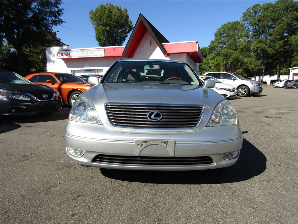 Used 2001 Lexus LS 430 RWD image 3