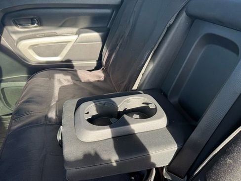 Used 2017 Nissan Titan SV image 30