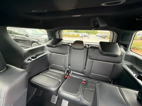 New 2027 Ford Expedition Platinum w/ Stealth Performance Package AWD/4WD image 18