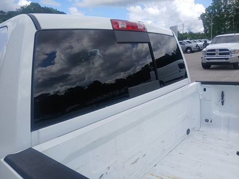 Used 2024 RAM 2500 Tradesman w/ Chrome Appearance Group AWD/4WD image 10