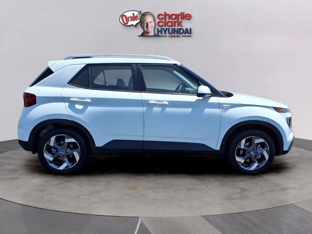 New 2026 Hyundai Venue SEL FWD image 6